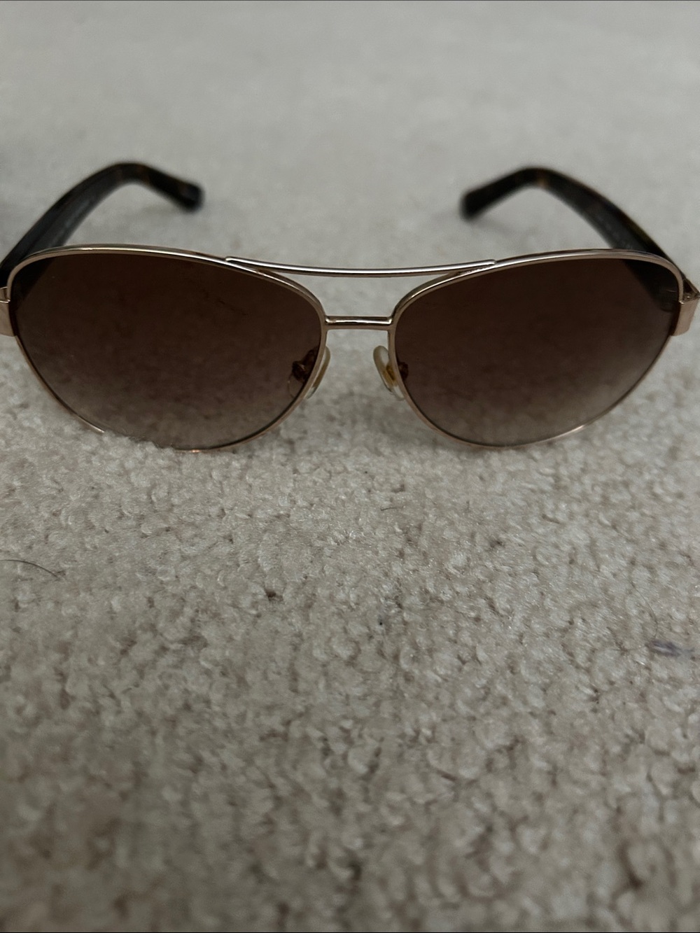Kate Spade Aviator Sunglasses with Gold Frame and Brown Gradient Lenses. - Picture 2 of 4